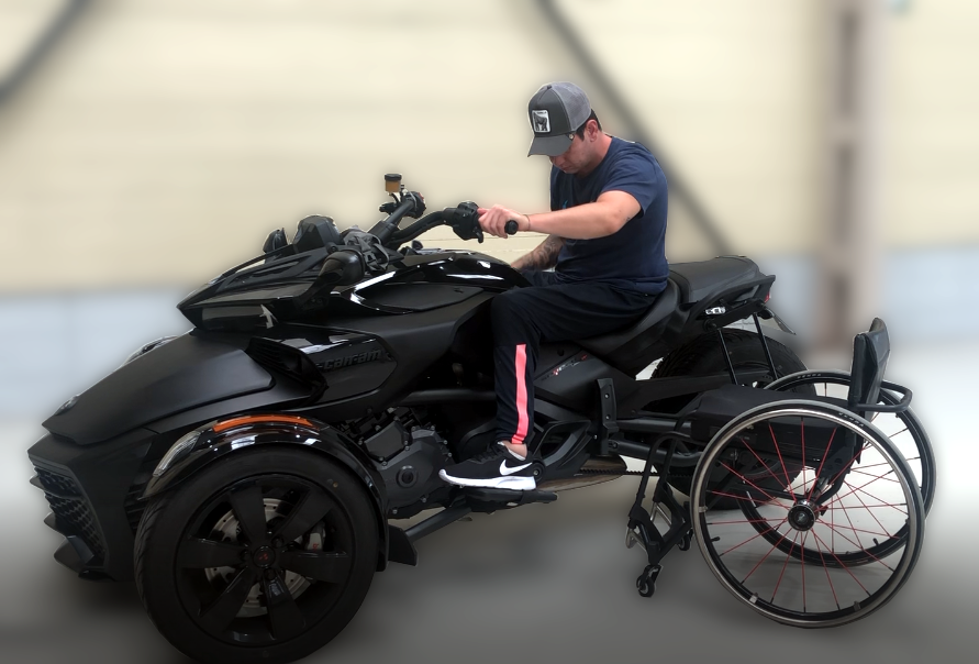 Adaptación moto de tres ruedas a Daniel | ARC